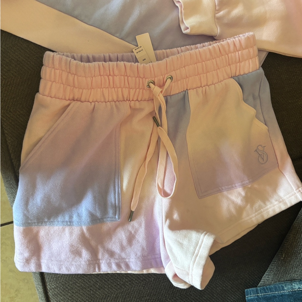 Victoria’s Secret on point everyday lounge sweatershirt and short sz s/m nwt - Picture 2 of 7